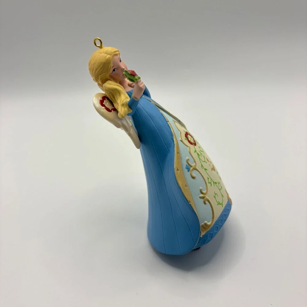 2013 Hallmark Keepsake Angels Around the World England Ornament QX9055